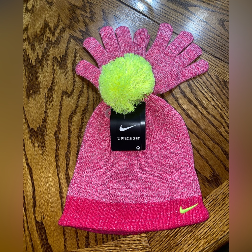 Brand new never worn, Pink kids toboggan & gloves